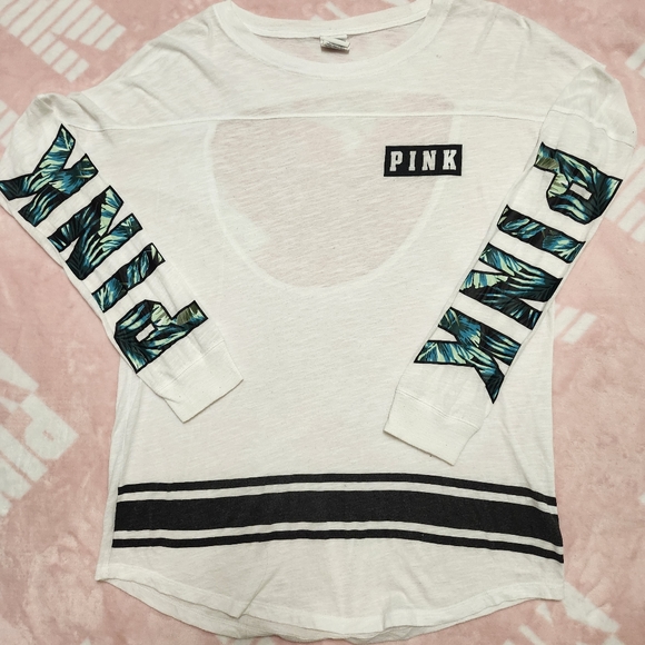 #264 VS Pink 7 PIECE Floral Set 💙🌿💚 - Picture 4 of 15